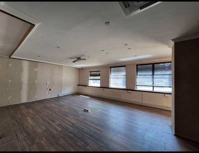 931M² OFFICE TO LET IN SANDTON CENTRAL